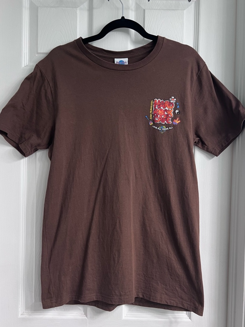 PacSun Brown Crewneck Tee with Hard Rock Cafe Patch